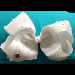 large white Jojo Siwa bow